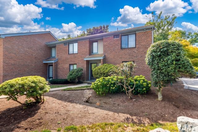 22 Old Stone Way 22, Weymouth, MA 02189
