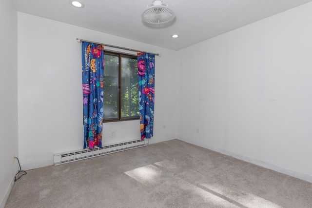 22 Old Stone Way 22, Weymouth, MA 02189