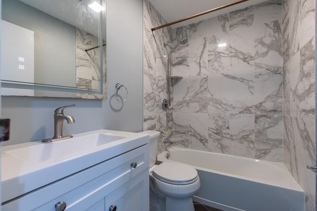 22 Old Stone Way 22, Weymouth, MA 02189