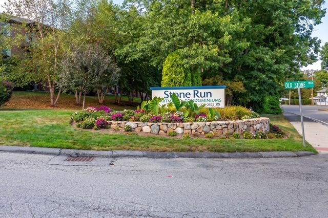 22 Old Stone Way 22, Weymouth, MA 02189