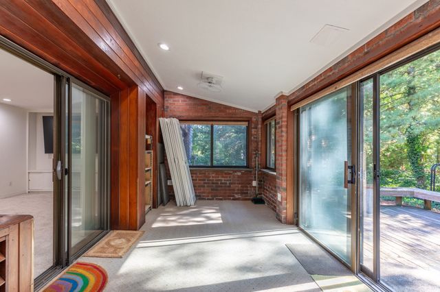 22 Old Stone Way 22, Weymouth, MA 02189