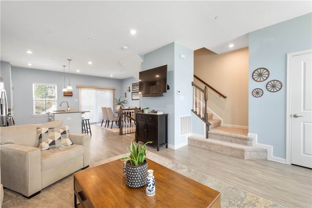 128 Providence Way, Whitehall, PA 15234