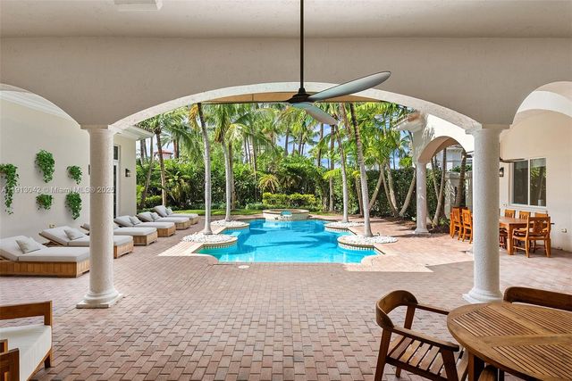 1295 Hatteras Ln, Hollywood, FL 33019