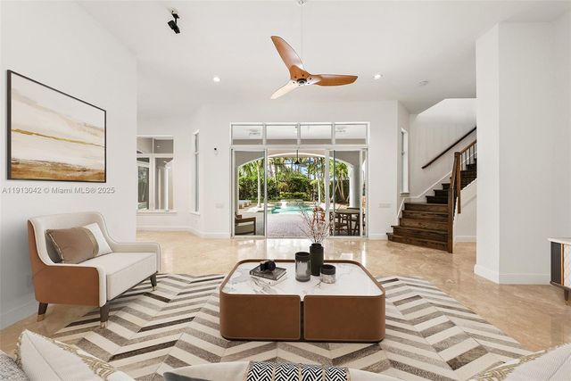 1295 Hatteras Ln, Hollywood, FL 33019