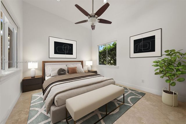 1295 Hatteras Ln, Hollywood, FL 33019