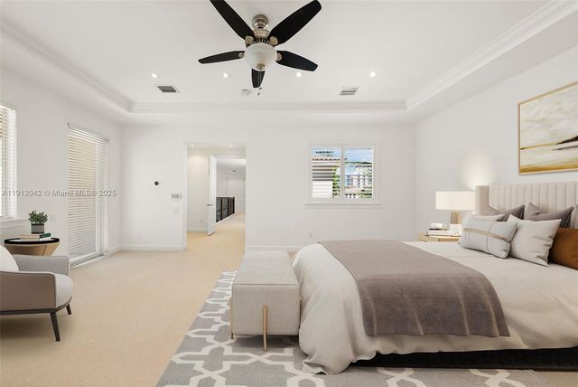 1295 Hatteras Ln, Hollywood, FL 33019