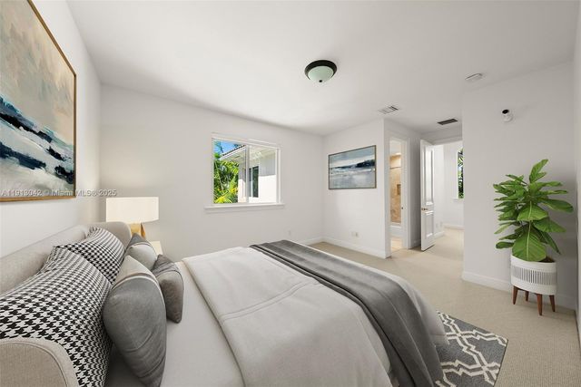 1295 Hatteras Ln, Hollywood, FL 33019