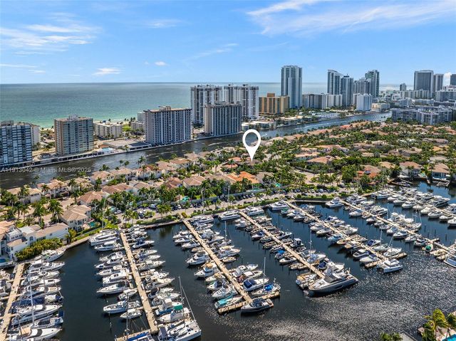 1295 Hatteras Ln, Hollywood, FL 33019