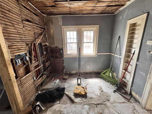 12614 Promenade Street, Detroit, MI 48213