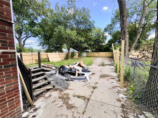 12614 Promenade Street, Detroit, MI 48213