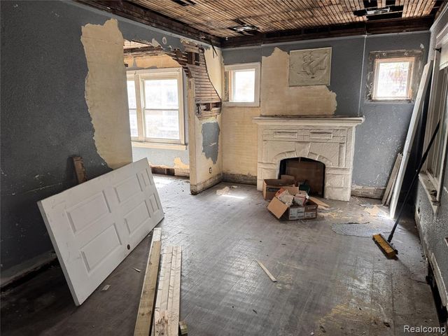 12614 Promenade Street, Detroit, MI 48213