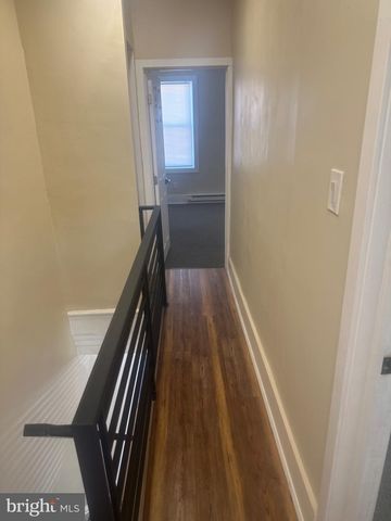 810 W BIRCH ST, Philadelphia, PA 19133