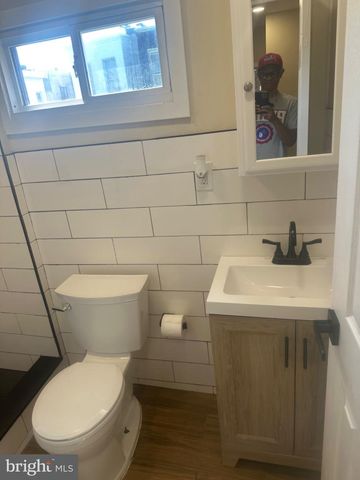 810 W BIRCH ST, Philadelphia, PA 19133