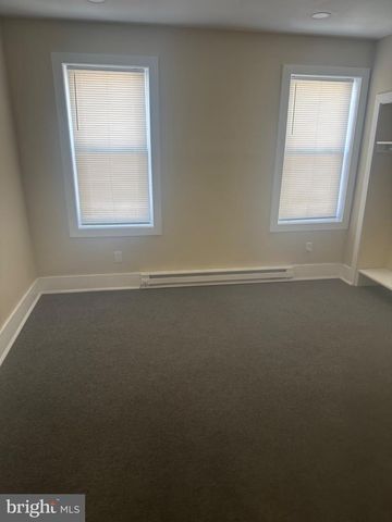 810 W BIRCH ST, Philadelphia, PA 19133