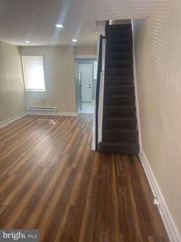 810 W BIRCH ST, Philadelphia, PA 19133
