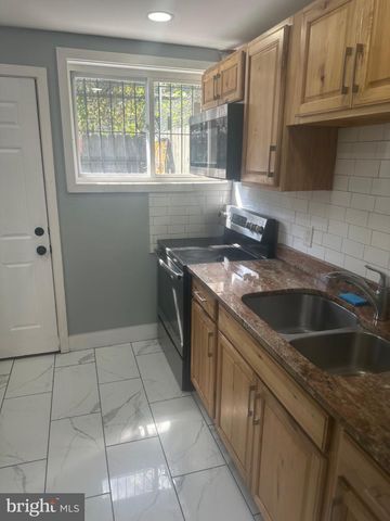 810 W BIRCH ST, Philadelphia, PA 19133