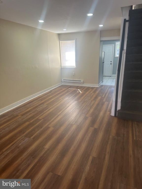 810 W BIRCH ST, Philadelphia, PA 19133 — photo 4