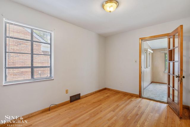 21175 Lochmoor Street, Harper Woods, MI 48225
