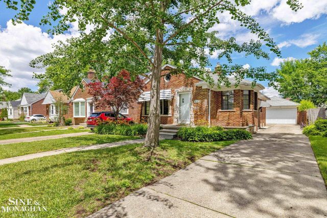 21175 Lochmoor Street, Harper Woods, MI 48225