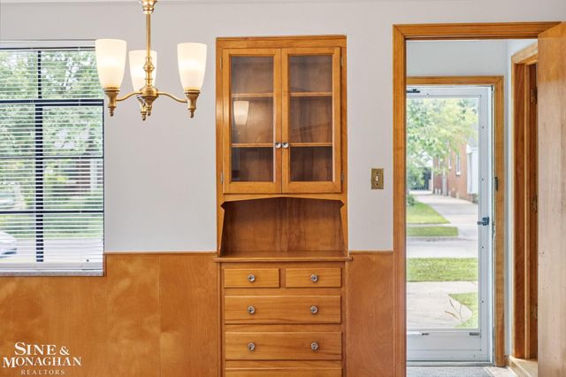 21175 Lochmoor Street, Harper Woods, MI 48225