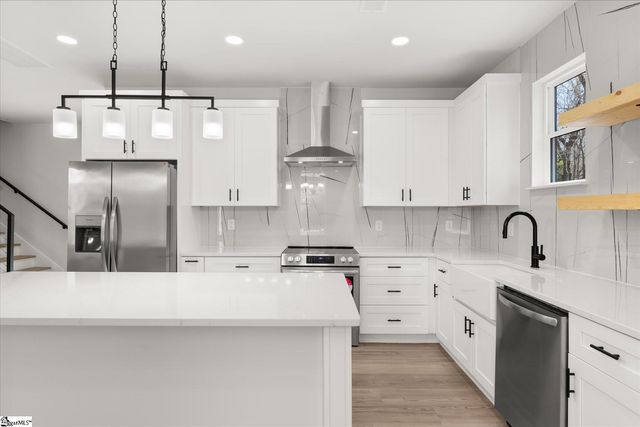 114 Harlem Street, Easley, SC 29640