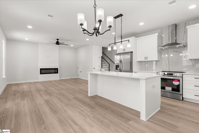 114 Harlem Street, Easley, SC 29640