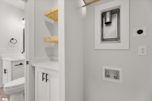 114 Harlem Street, Easley, SC 29640