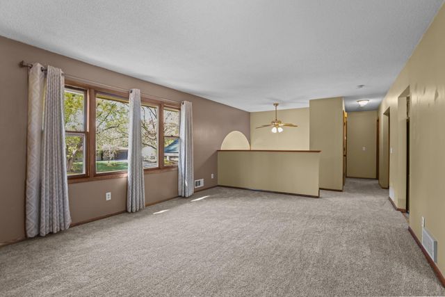 13819 NW Quinn Street NW, Andover, MN 55304