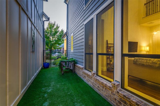 732 S Coppell Road, Coppell, TX 75019