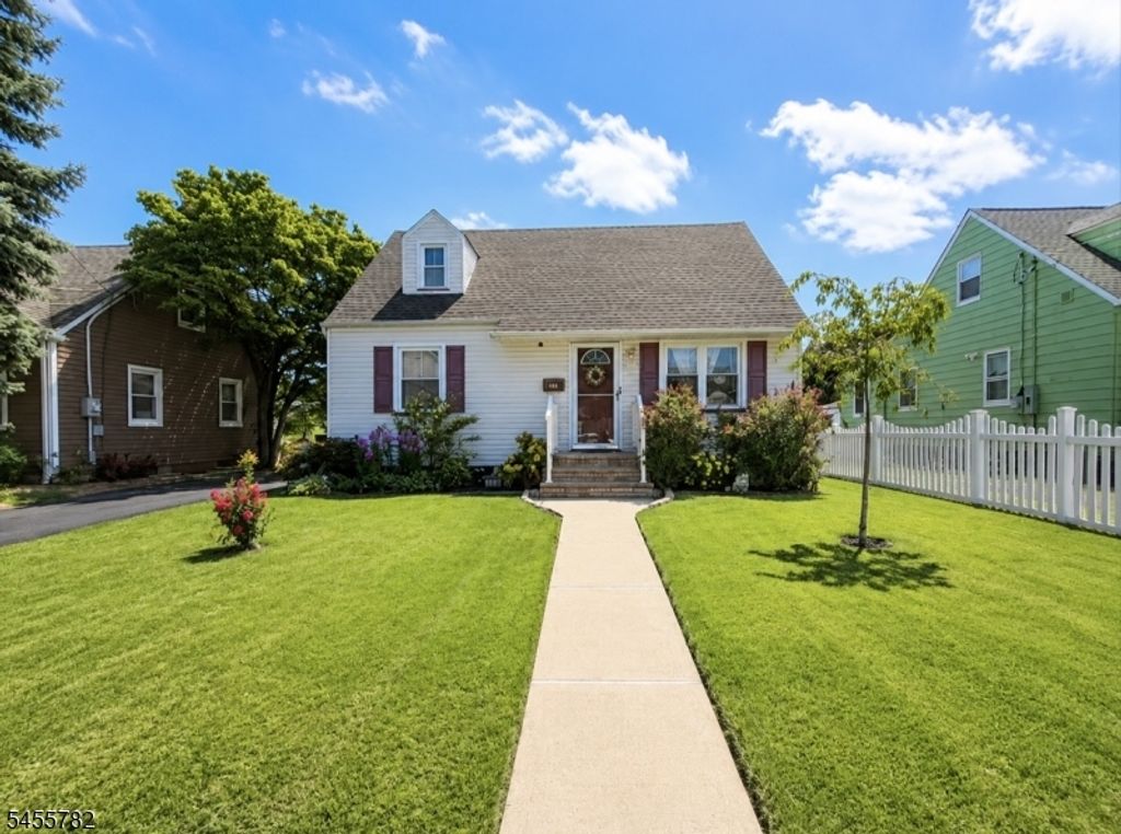 217 Bergen St, Woodbridge Twp., NJ 07095 — exterior