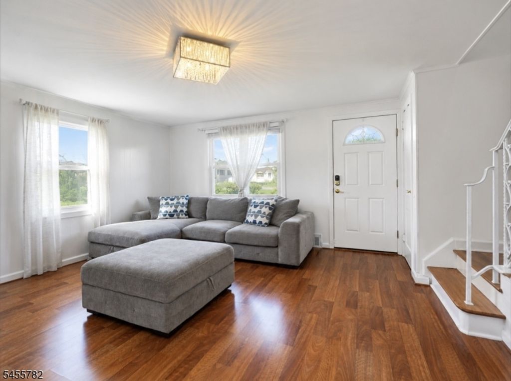 217 Bergen St, Woodbridge Twp., NJ 07095 — photo 3