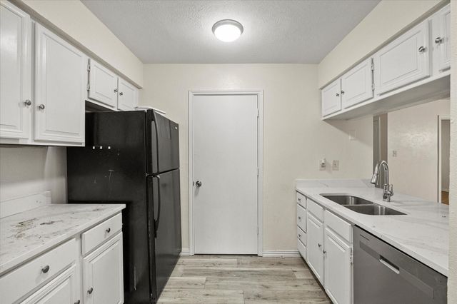 2504 Brook Hollow Court, Mesquite, TX 75150