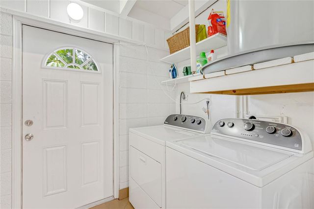 2003 TETLOW PLACE, Sarasota, FL 34239