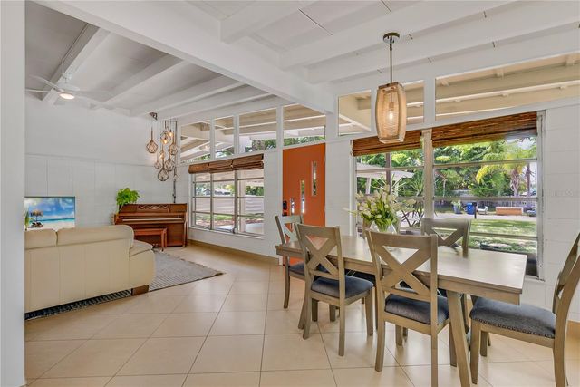 2003 TETLOW PLACE, Sarasota, FL 34239