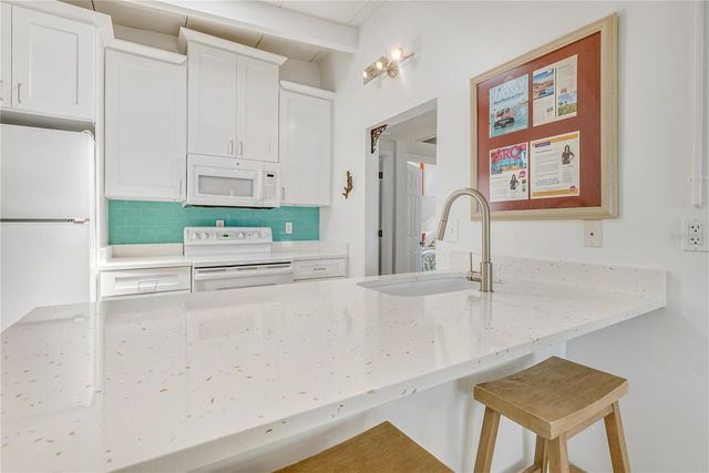 2003 TETLOW PLACE, Sarasota, FL 34239