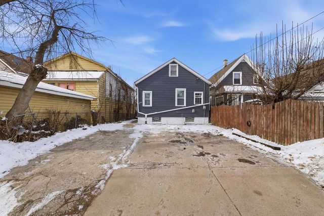 2354 S 16th STREET, Milwaukee, WI 53215
