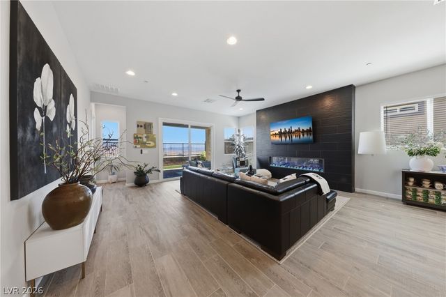 176 Cabo Cruces Drive, Henderson, NV 89011