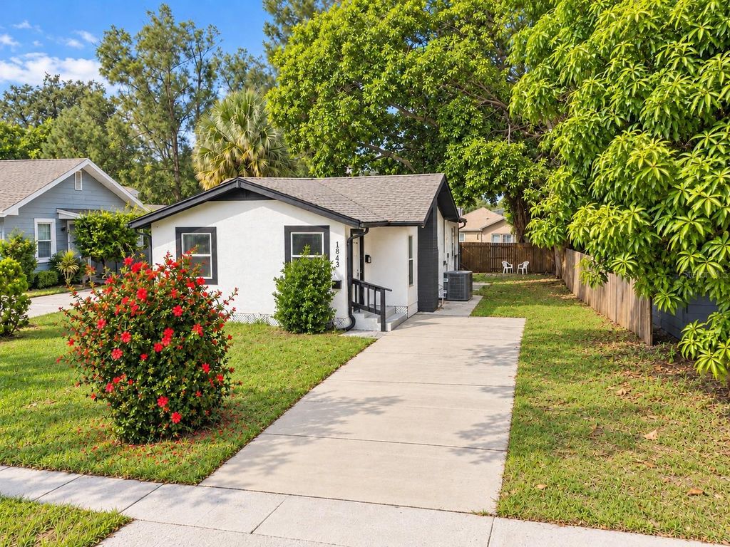 Image 1 of property listing at 1843 QUINCY STREET S, St Petersburg, FL 33711