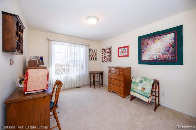 19079 Shay Court, Livonia, MI 48152