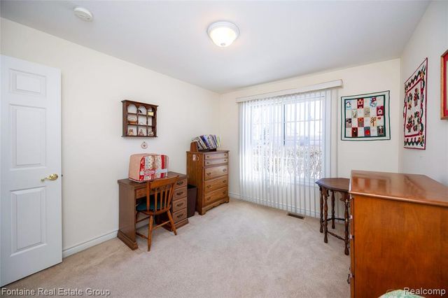 19079 Shay Court, Livonia, MI 48152