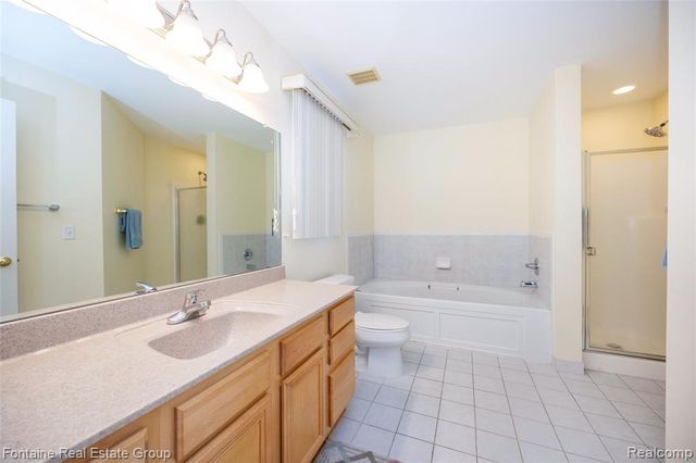 19079 Shay Court, Livonia, MI 48152