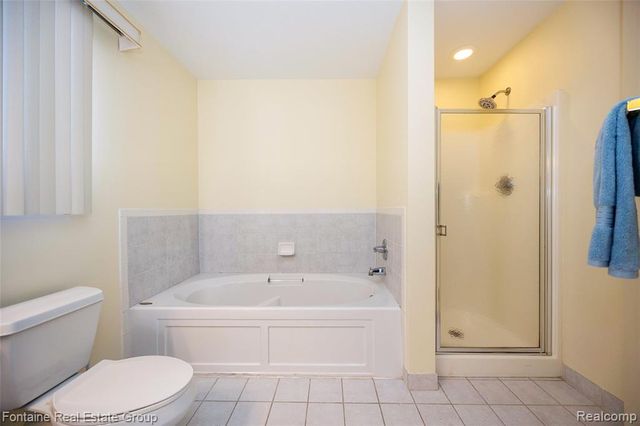 19079 Shay Court, Livonia, MI 48152