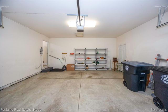 19079 Shay Court, Livonia, MI 48152