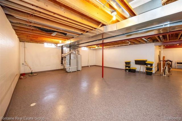 19079 Shay Court, Livonia, MI 48152