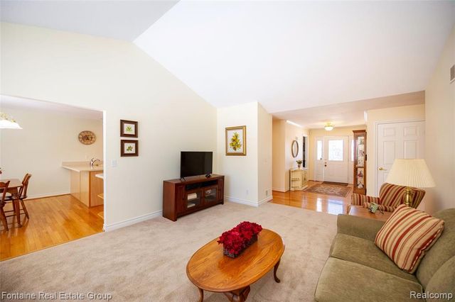 19079 Shay Court, Livonia, MI 48152