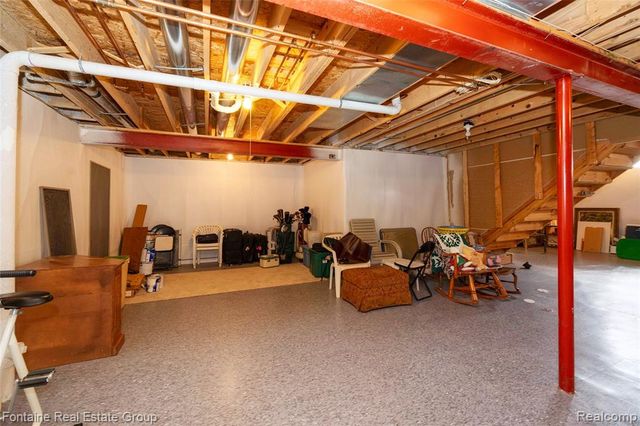 19079 Shay Court, Livonia, MI 48152