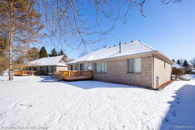 19079 Shay Court, Livonia, MI 48152