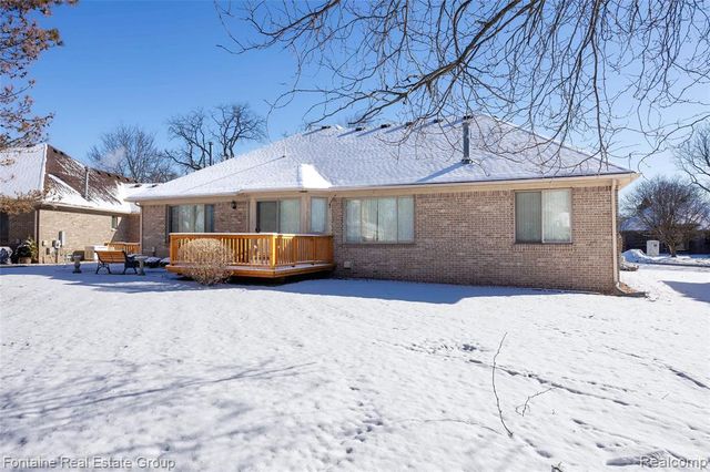 19079 Shay Court, Livonia, MI 48152