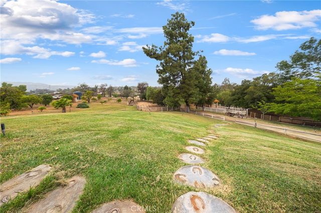 30136 Rolling Hills, Valley Center, CA 92082
