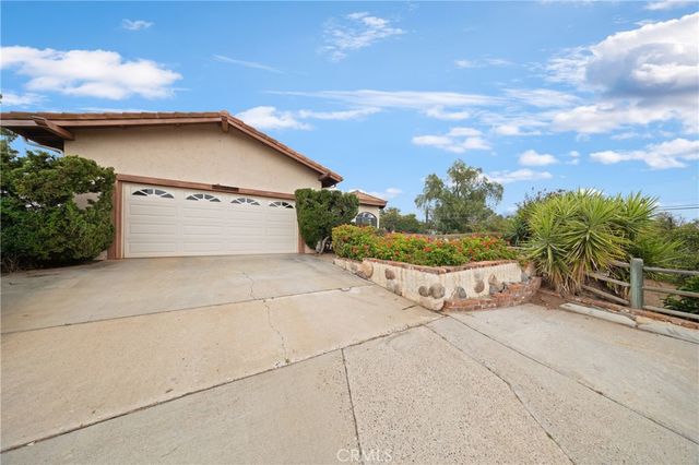 30136 Rolling Hills, Valley Center, CA 92082